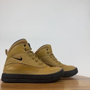 Big Kids Nike Woodside 2 High GS Wheat Leather Ankle Duck Boots Size‎ 6.5 Y GUC